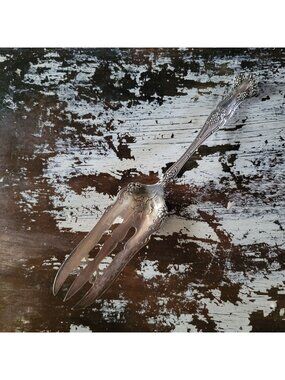 Antique Rogers Bro A1 1847 Silverplate Pierced Pastry/Cake Serving Fork 7.5"